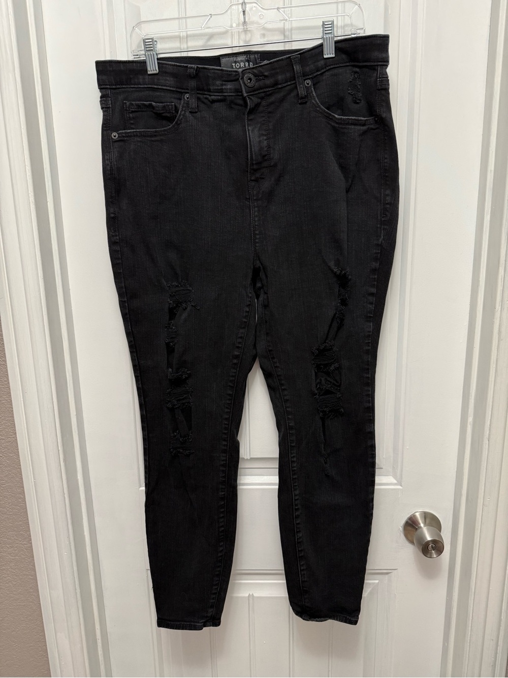 Torrid Womens Black Distressed Sky High Skinny Stretch Jeans Size 18R (48-11)